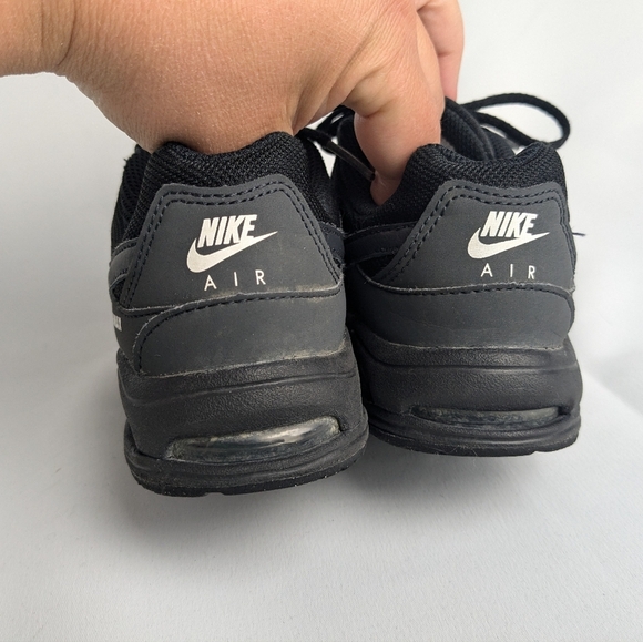 NIKE AIR MAX Baby Shoes Black Color Size 10 With Laces - Picture 4 of 7